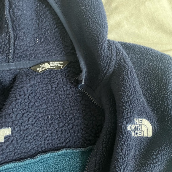 Blue north face jacket size 6 - Picture 2 of 2